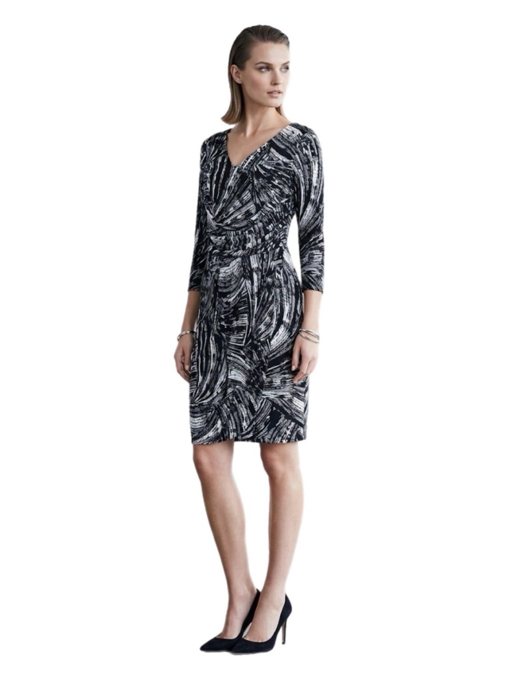 14 Plus Size London Times Black White Printed V-Neck Midi Cocktail Formal Dress
